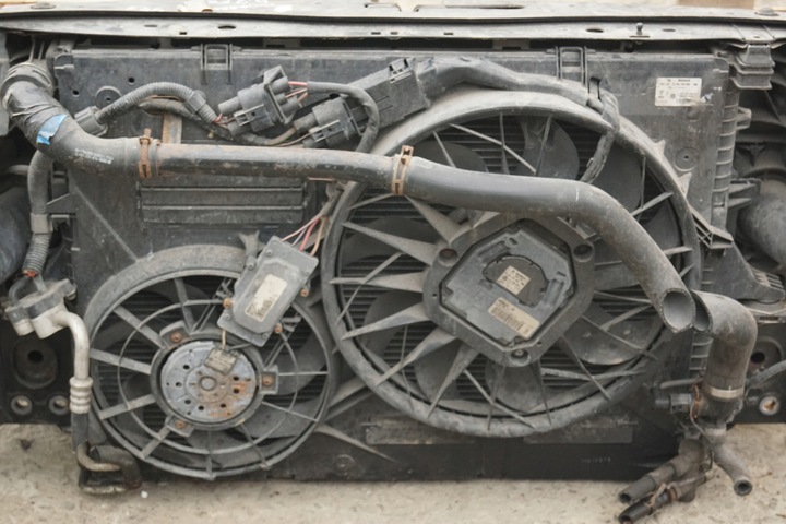 фото №16, Pas переднє радіатор vw touareg 7l 4.2 fsi