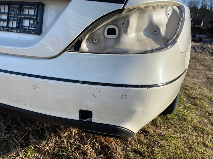 фото №7, W218 cls mercedes заднее бампер спойлер накладка бампера зад pdc
