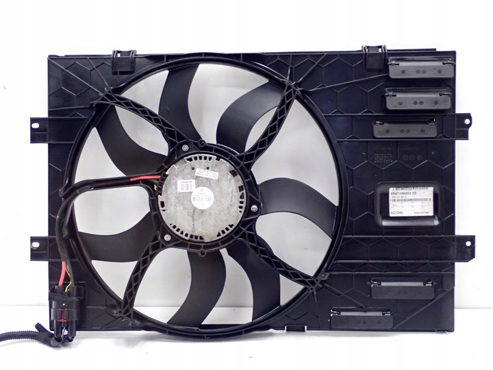 фото №1, Корпус вентилятора вентилятор vw t5 t6 2.0 tdi 7e0121205a 7e0121207c multivan