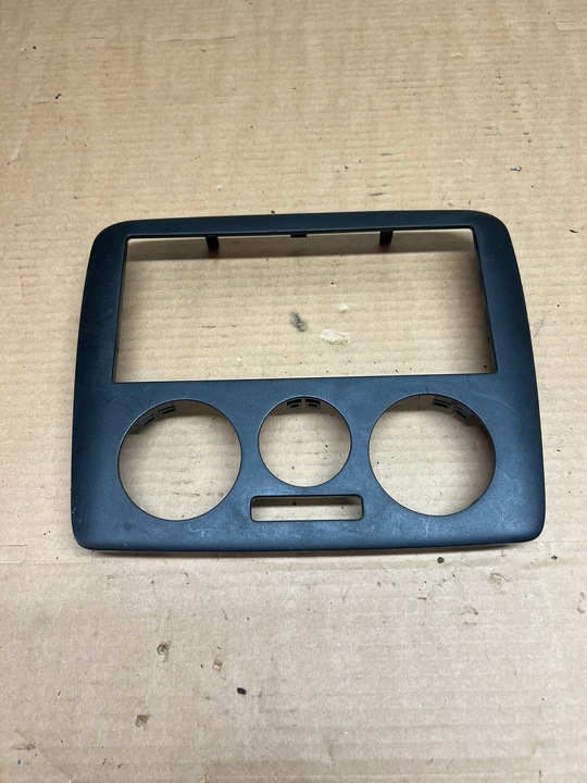 фото №1, Рамка радіо skoda octavia i 1u0858071