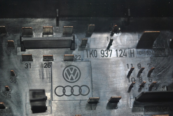 фото №7, Коробка запобіжників vw golf v 1k0937124h