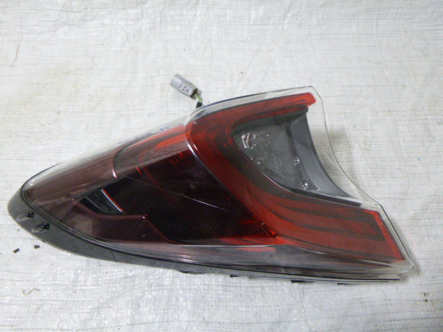 фото №1, Toyota c-hr chr лампа левый зад led