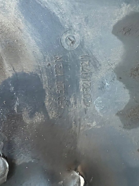 фото №8, Подкрылок правый перед audi a8 d3 дизель 4e0821172m