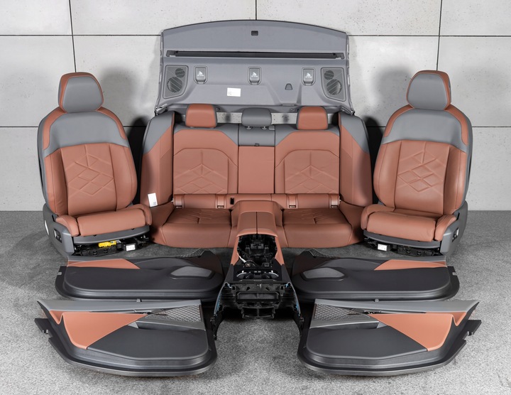 фото №1, Bmw 5 g60 сиденья сиденье салон средство individual atlasgrau b&w