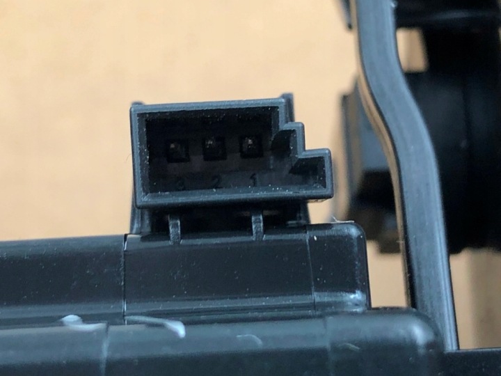 фото №14, Середня решітка забірник  вихлоп повітря модель b1 do bmw x5 g05 x6 g06 x7 g07