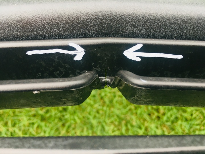 фото №8, Opel astra 4 iv рестайлинг решётка средняя бампера передней перед