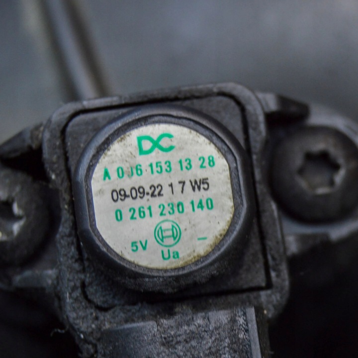 фото №8, Mercedes-benz c w204 2011 запчастина труби впуск повітря