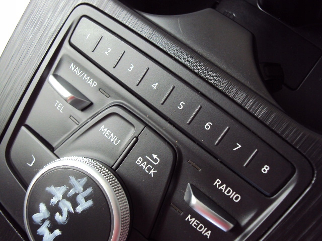 фото №4, Панель тунель середній audi a4 b9 a5 2016-