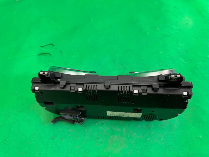 фото №10, Спидометр манометр obrotomierz gx7310849ee jaguar xe x760 2.0d 14- европа