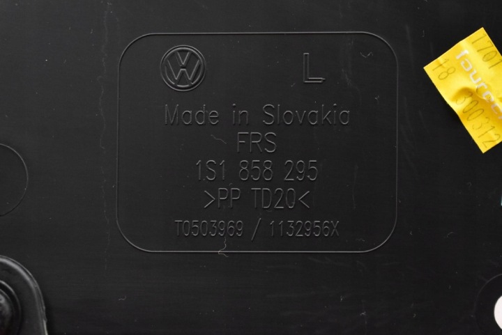 фото №12, Торпедо раздаточная консоль капот подушка eu vw up 11-20