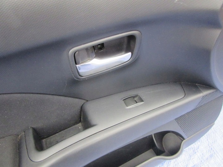 фото №3, Citroen c-crosser 2008 боковина обшивки двері зад перед комплект