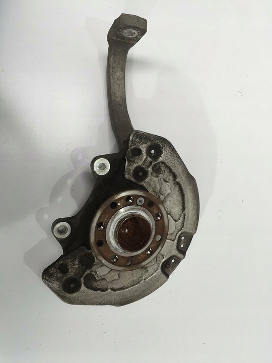 фото №1, Mercedes c w205 2.2 cdi поворотный кулак перед правая