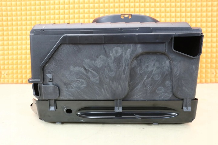 фото №6, Mercedes w246 корпус крышка акумулятора 2465460078 2465410005