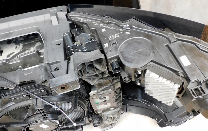 фото №12, Audi q7 4m рестайлинг s line перед бампер лампы капот pas крылья matrix