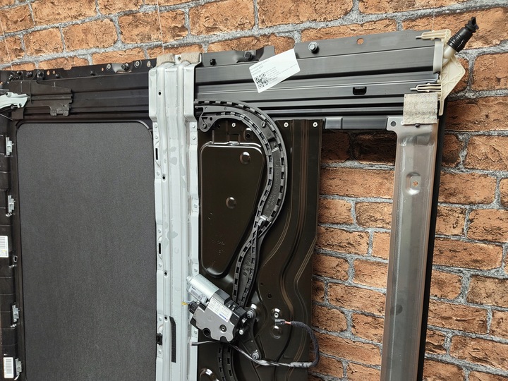 фото №10, Люк стеклянный крыша bmw g30 f90 m5