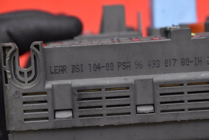 фото №7, Коробка запобіжників 9649301780 bsi citroen c5 1 i 2.2 hdi 133 km 01-04