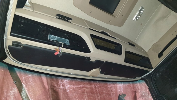 фото №1, Actros mp4 arocs бардачок відсіки консоль верхній верхня stream space 2300