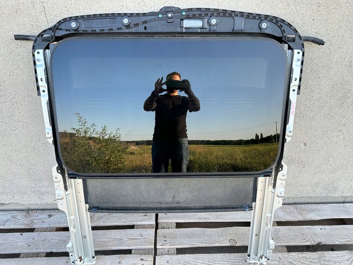 фото №1, Люк люк крыша mercedes e w213 a2057801701 вебасто чёрный потолок