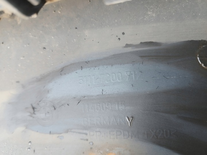 фото №16, Бампер перед bmw 5 f10 f11 2010-2013 омивачі pdc колір 475 чорний sapphire