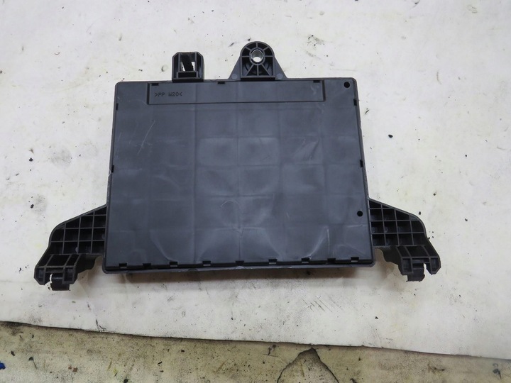 фото №2, Коробка предохранитель главный zafira c 13368651