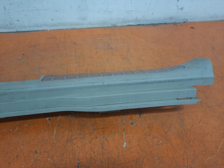 фото №5, Toyota avensis ii t25 06-09 универсал молдинг порога багажника 58387-05090