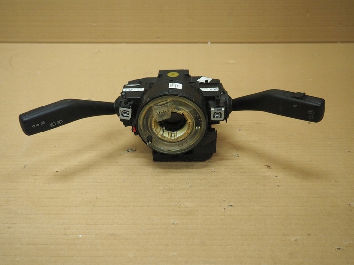 фото №1, Переключатель комбинированный golf v toledo iii octavia ii