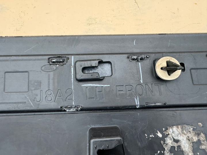 фото №10, Range rover velar l560 17- планка двері лівий перед ліва передня j8a2-21065