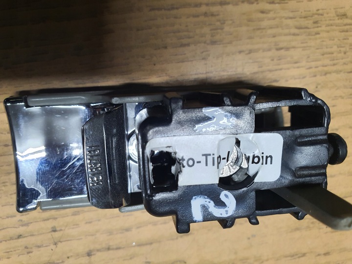 фото №5, Audi a4 b6 b7 ручка бардачка пассажира светло серый европа!!! 8e1857131