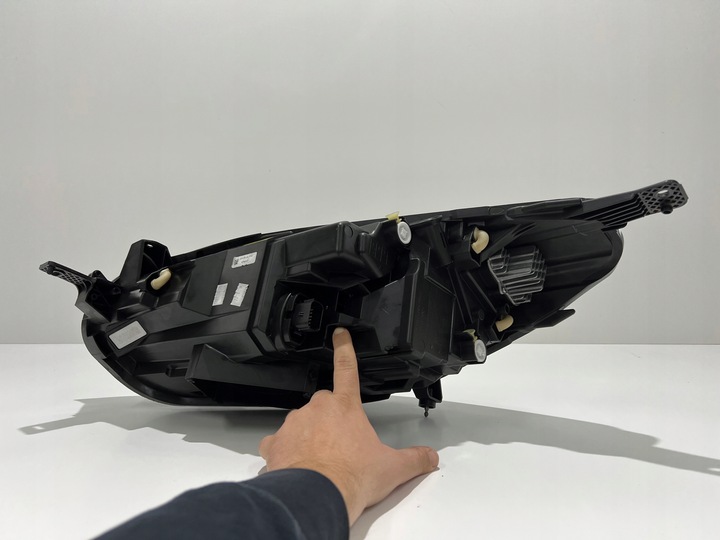 фото №7, Лампа права повний led ford fiesta mk8 ford led