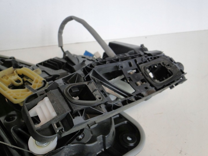 фото №11, Mercedes a класс w177 боковина вкладка дверь перед p