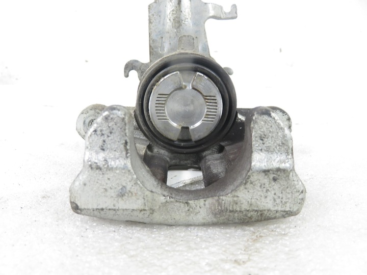 фото №3, Супорт праві зад nissan primera p11 1.8 16v