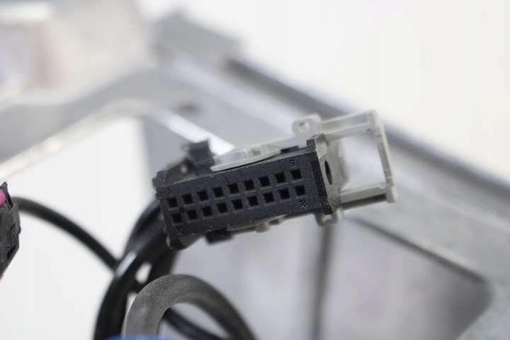 фото №13, Bmw x1 f48 подлокотник 1264489 1296887 1296887 51 16 6835214 51 16 9317568