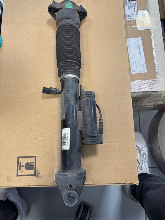 фото №1, Амортизатор mercedes a1663261300