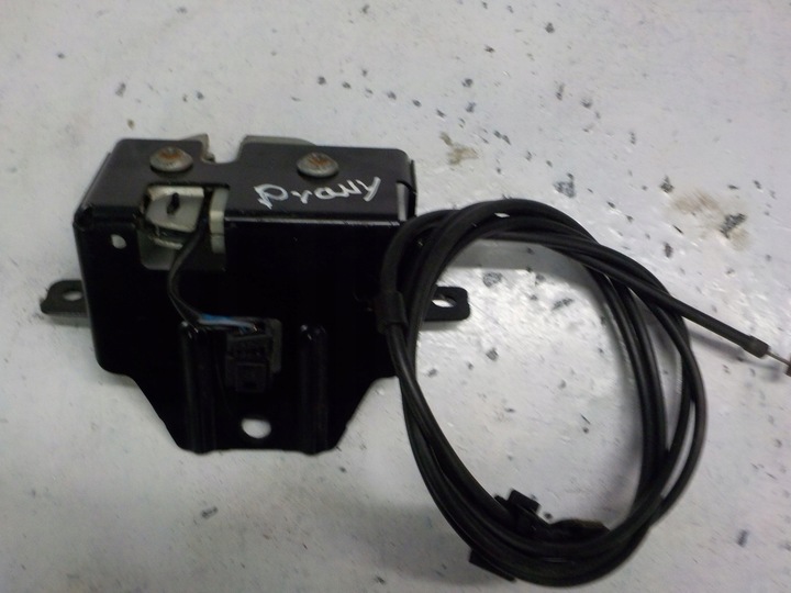 фото №1, Actros mp4 замок трос бардачка