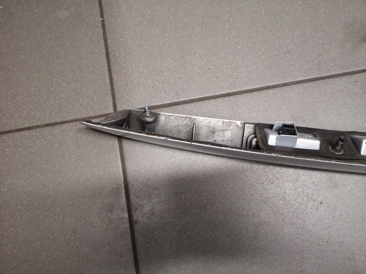 фото №10, Накладка кришки багажника audi a8 d3 ly7w 4e0827576