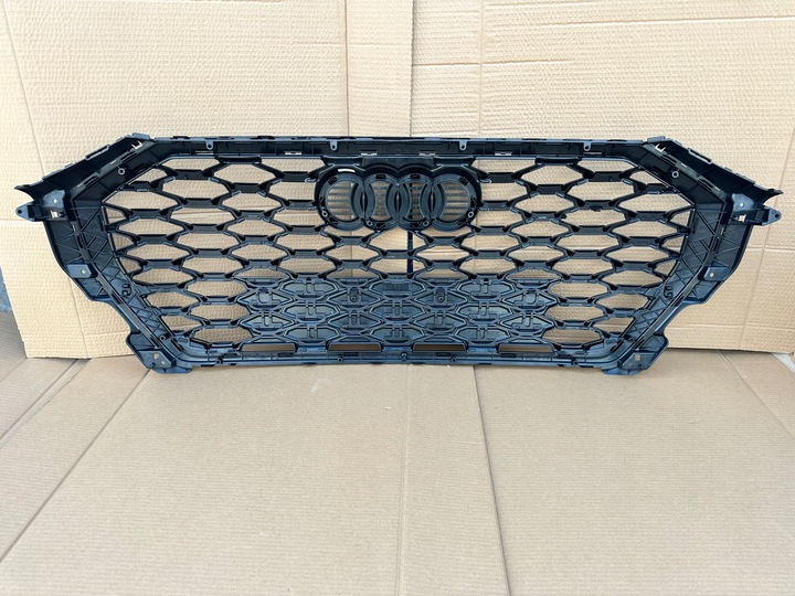 фото №3, Решётка радиатора решётка audi q3 83a 83f s-line