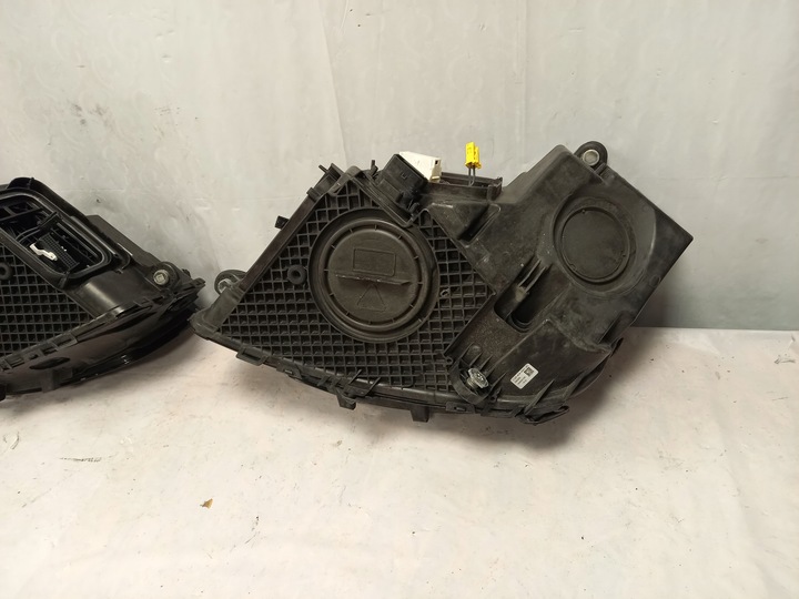 фото №13, Mercedes glc a w 253 рестайлінг led лампа перед передня ліва права комплект