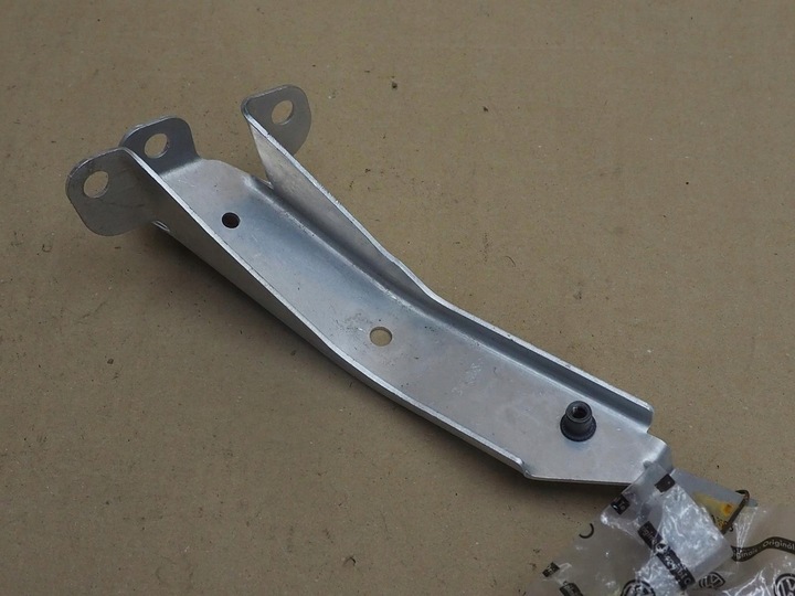 фото №15, Держатель ползун лампы audi r8 420 420805324a