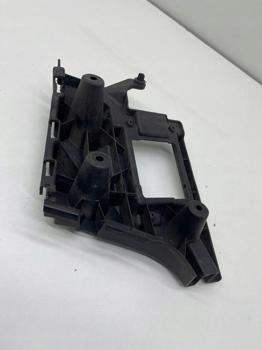 фото №11, Audi a6 c7 sedan uchywt крепление ползун направляющая бампера левый зад