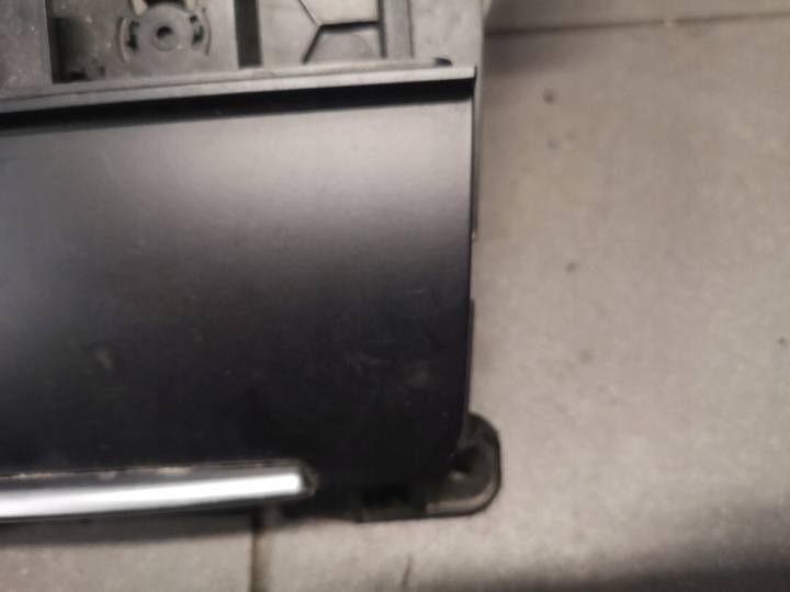 фото №4, Попільничка audi a4 b8 8k0857965