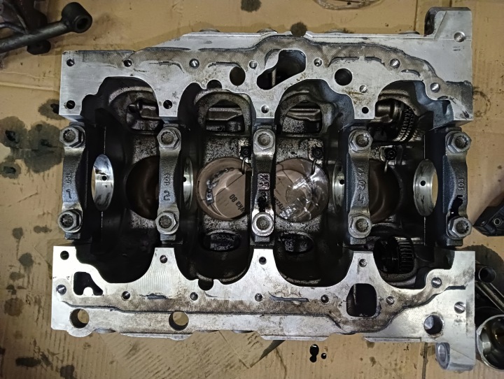 фото №10, Блок  двигуна vw audi skoda 2.0 tdi i dtu dtu27268