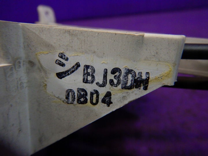 фото №5, Mazda 323f bj 98- панель воздуховод кондиционера bj3dh