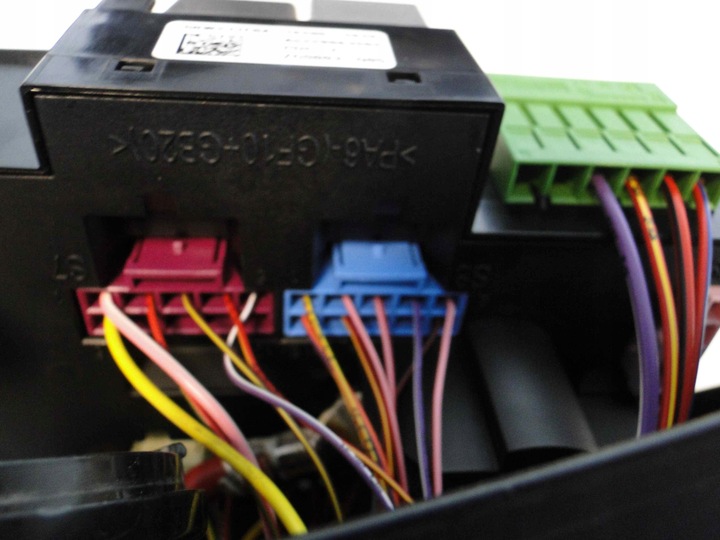 фото №10, Mercedes c класс w205 205 коробка предохранителей