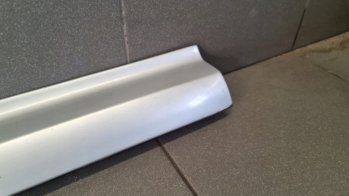 фото №6, Планка дверь левый перед audi a8 d3 ly7w odstaje