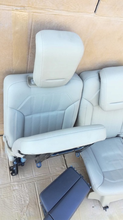 фото №8, Mercedes gl x166 диван зад 4 x обшивки перед зад krem светлый без гидроусилителя 3 rzędu