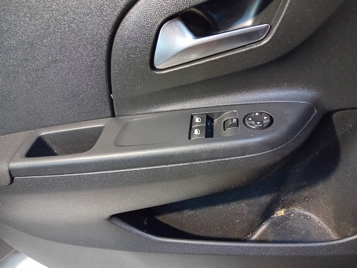 фото №3, Opel corsa f обшивки обивка обшивка дверь передних задних