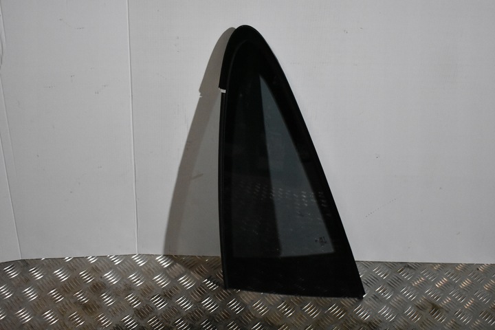 фото №1, Ідеальна скло кузовна задня ліва porsche 991 купе 12r. 1