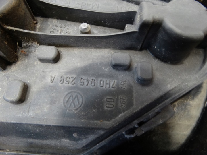 фото №12, Фара права зад volkswagen transporter t5 caravelle 7h0945096g