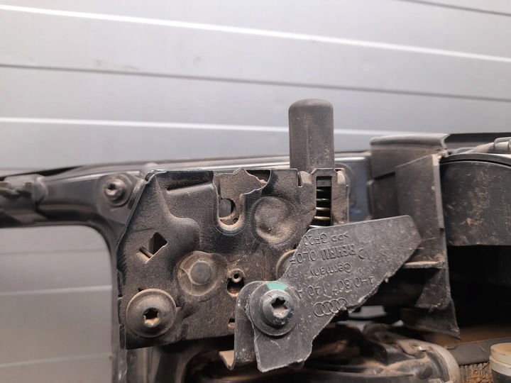 фото №8, Audi a8 s8 d4 4h 4h0121251b налаштуй радіатор води