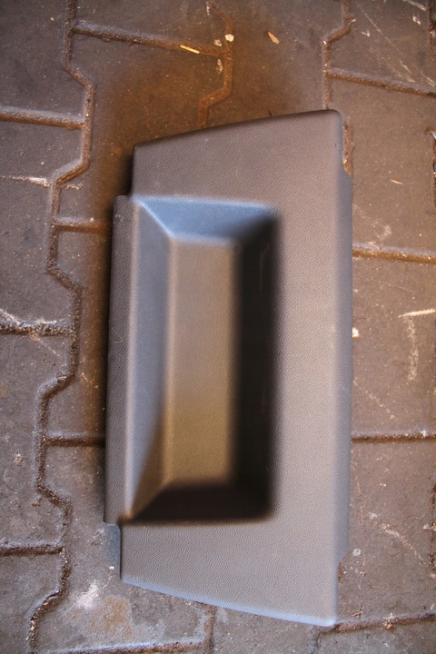 фото №1, 704. заглушка маскувальна накладка сидіння 7h0881697b